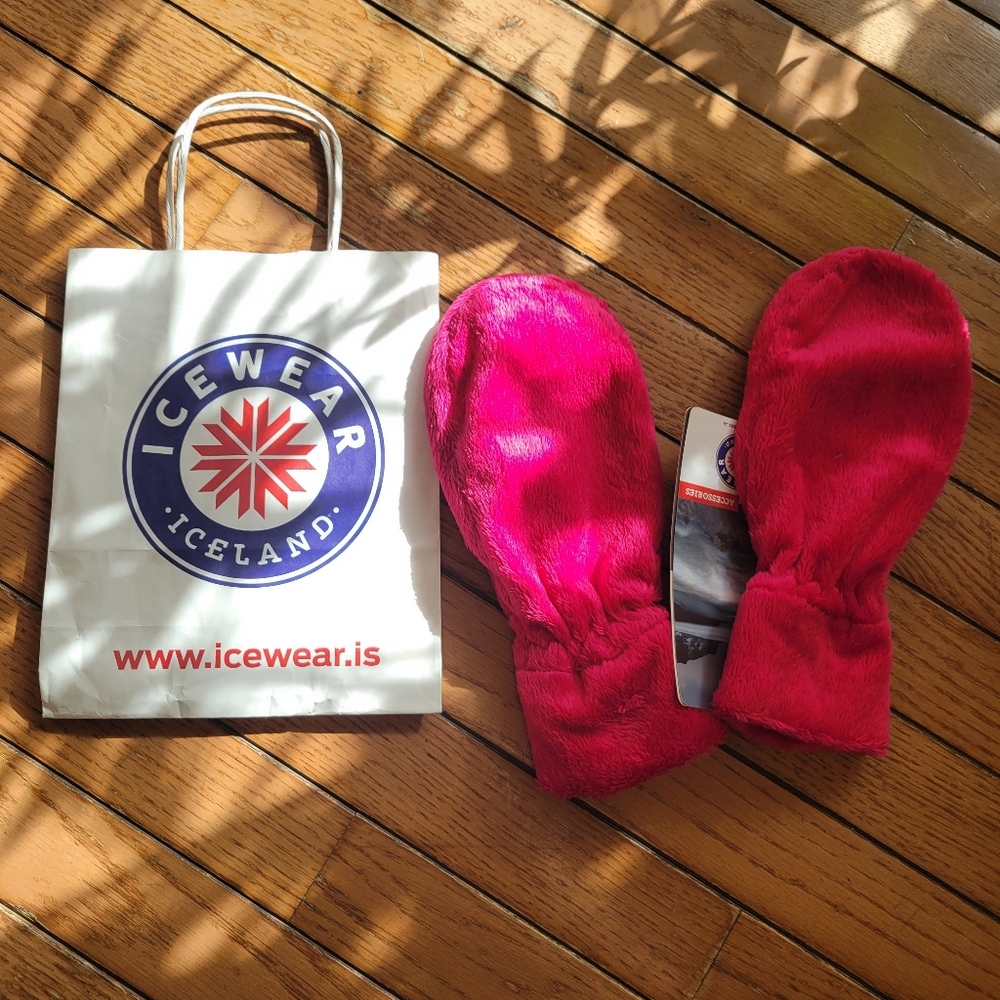 Icewear brand Icelandic Scandinavian women's pink winter Mittens NEW SMALL/MED